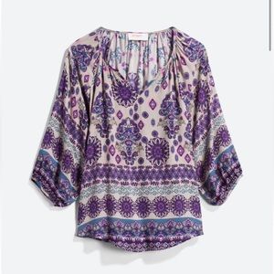 Verse billow sleeve blouse from stitch fix.   Size xs